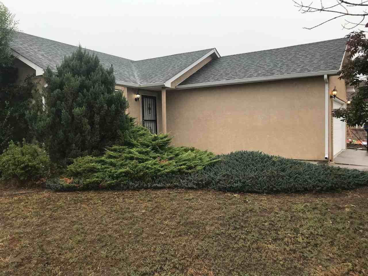 7202 Moss Bluff Ct - Photo 3 of 20