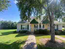 featured image of 106 Bridgewater Cir