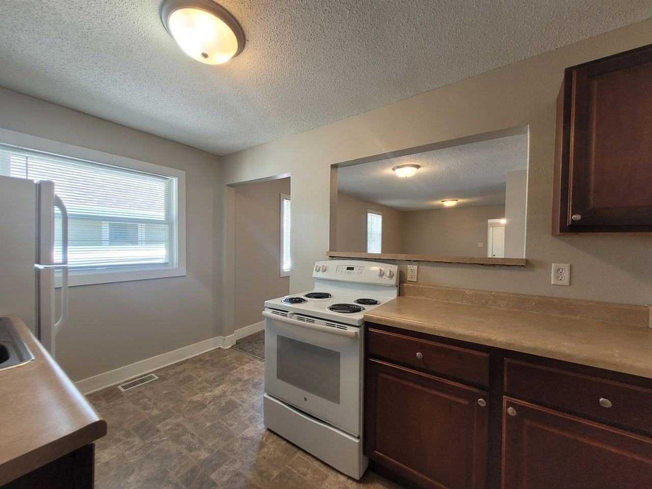 2026 Des Moines St - Photo 2 of 22
