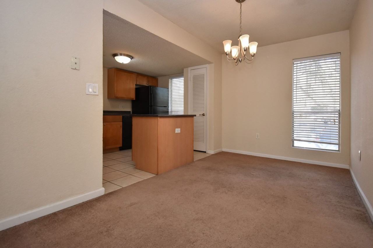 1810 Nw 23rd Blvd #275 - Photo 6 of 15