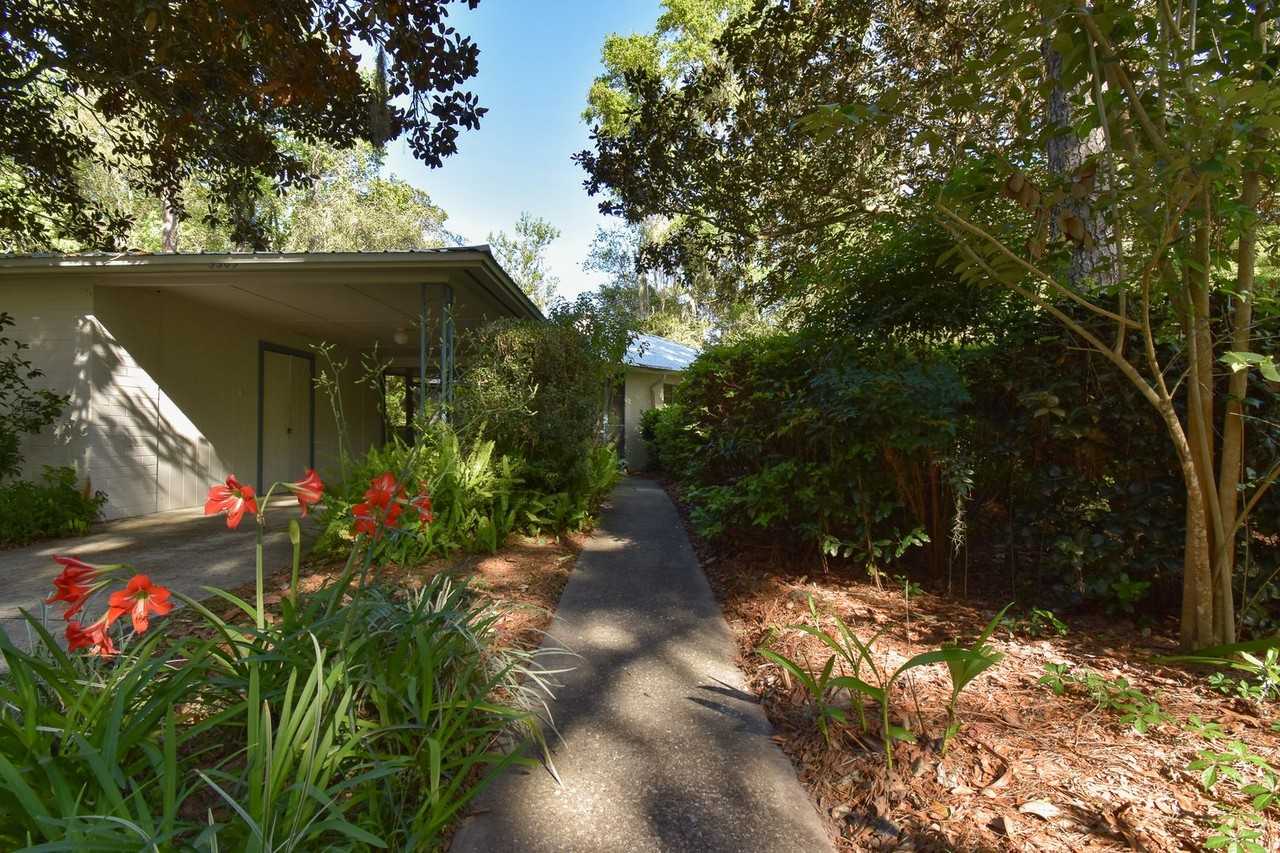 3309 Nw 3rd St - Photo 3 of 26