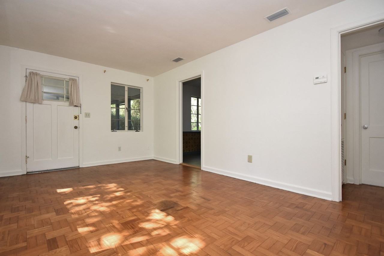 3309 Nw 3rd St - Photo 4 of 26