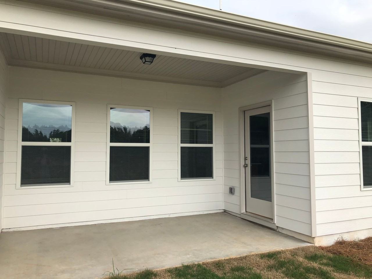 1109 Day Dr - Photo 7 of 33