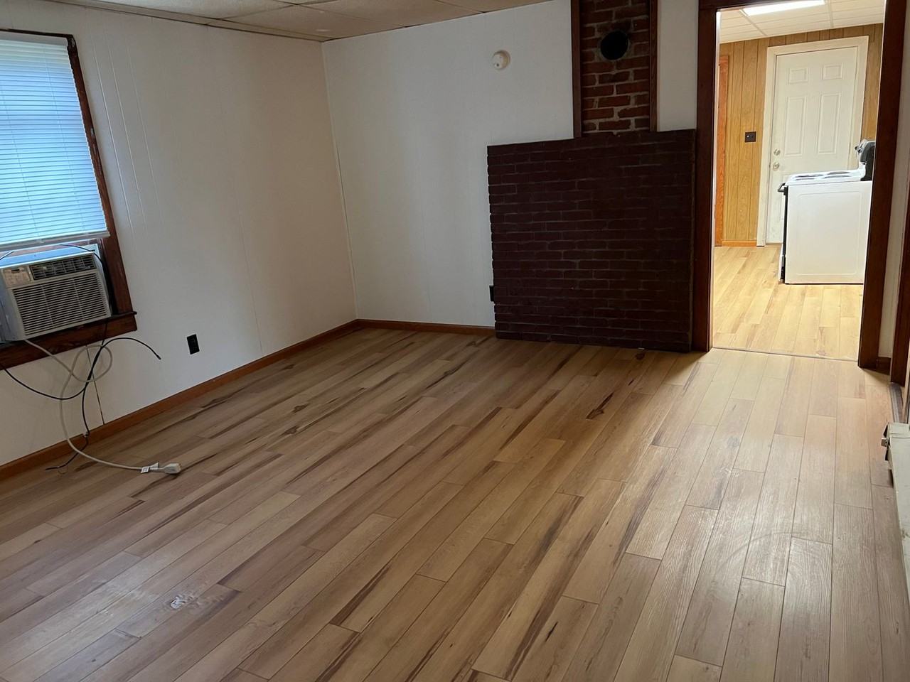 1604 Ozark St - Photo 2 of 10