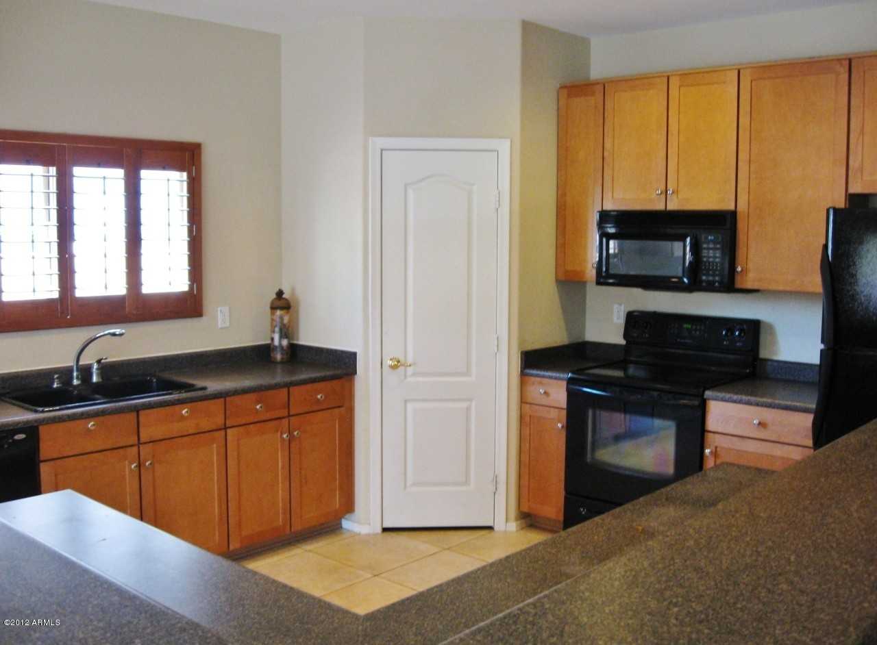 3301 S Martingale Rd - Photo 6 of 32