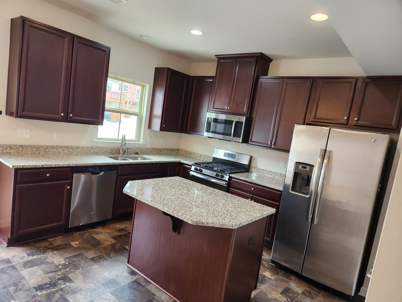 16636 Thornapple Run - Photo 3 of 18