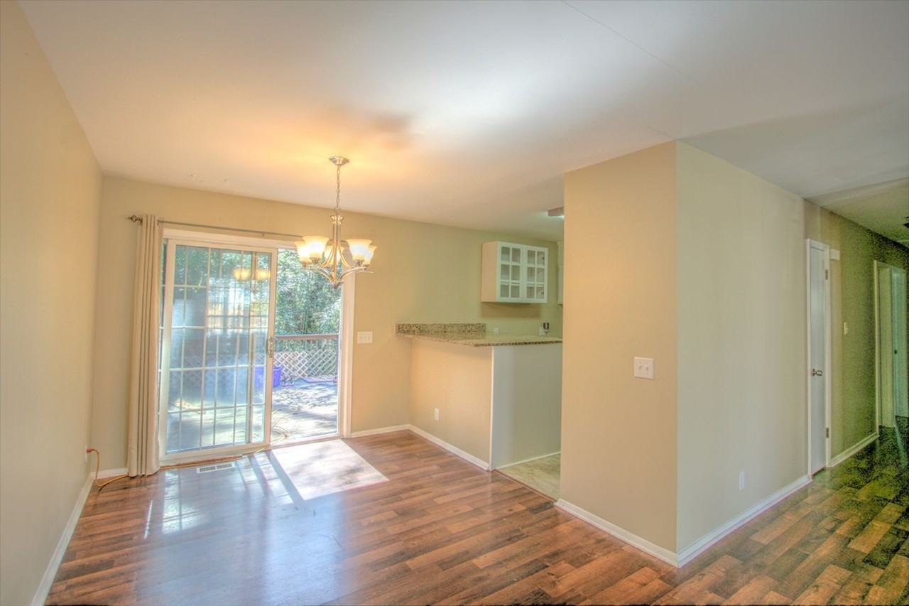 407 Gresham Ave - Photo 2 of 13