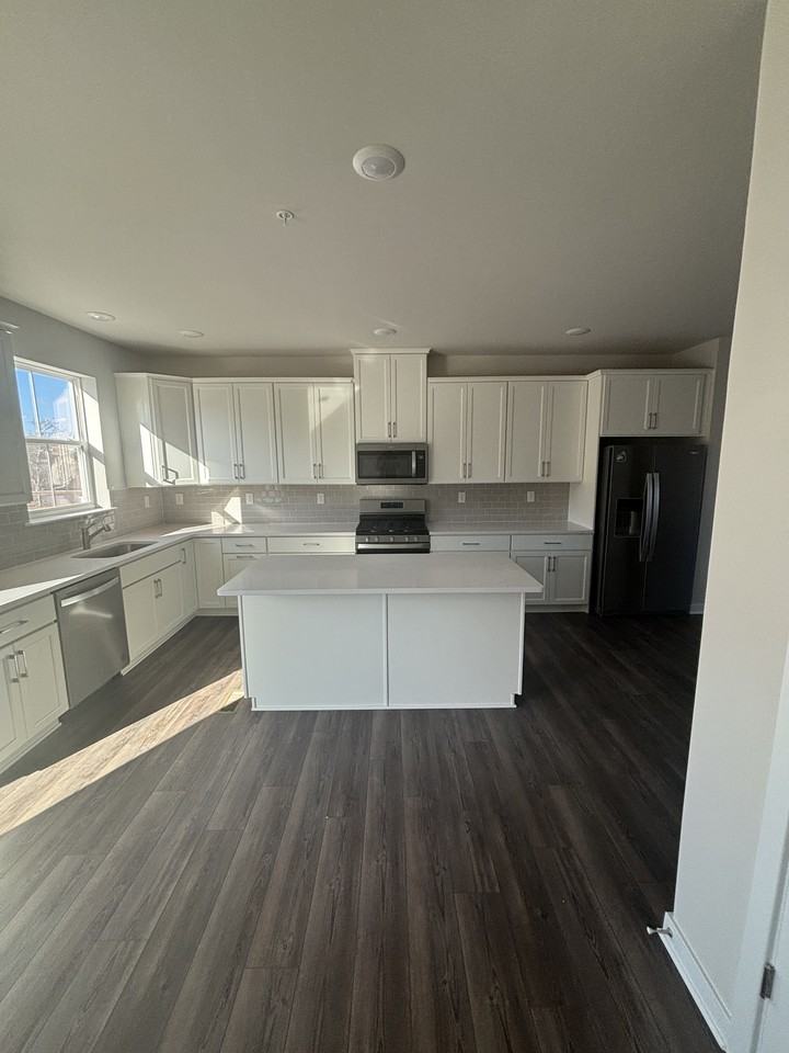 4 Atkins Dr #4 - Photo 2 of 29