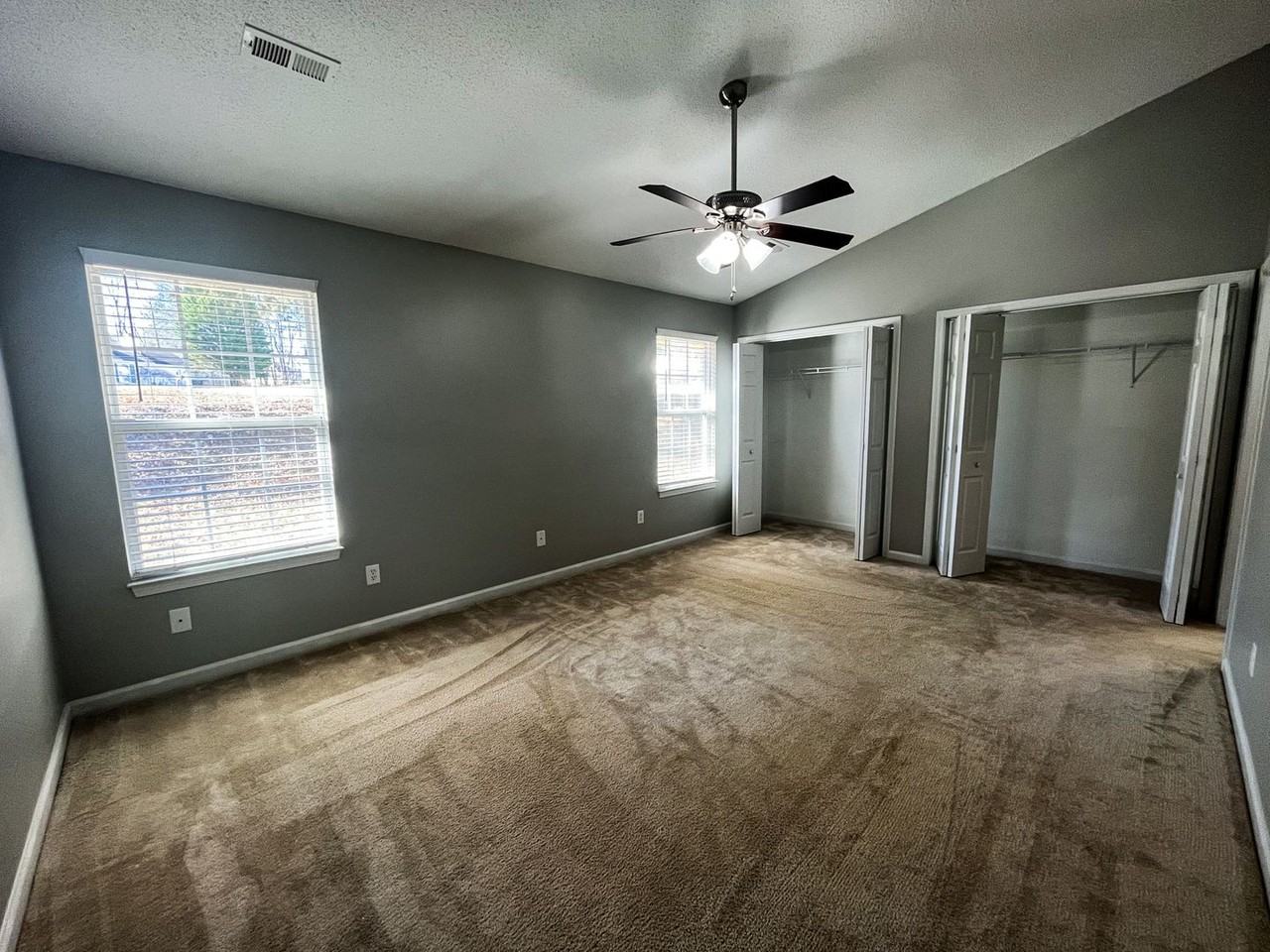 5701 River Glen Dr - Photo 3 of 50