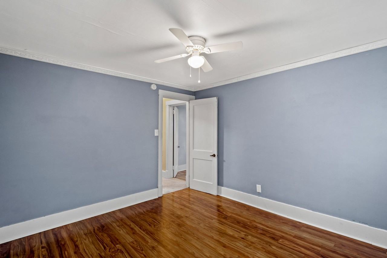 5624 Front St - Photo 5 of 21