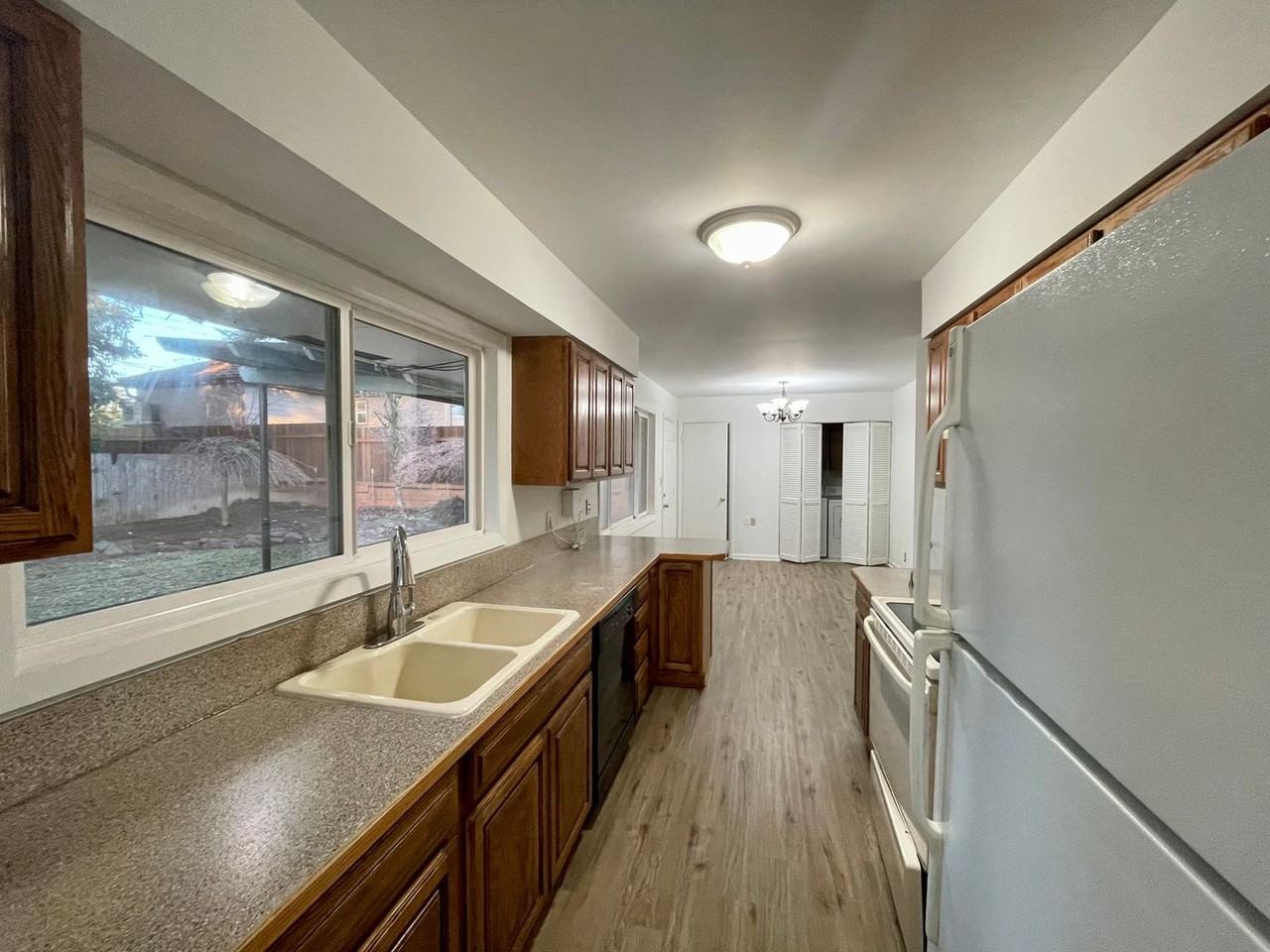 11765 Sw Butner Rd - Photo 3 of 23