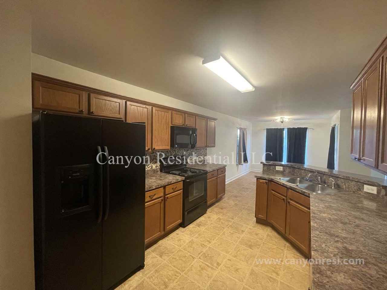 1604 Cedrow Dr - Photo 2 of 15