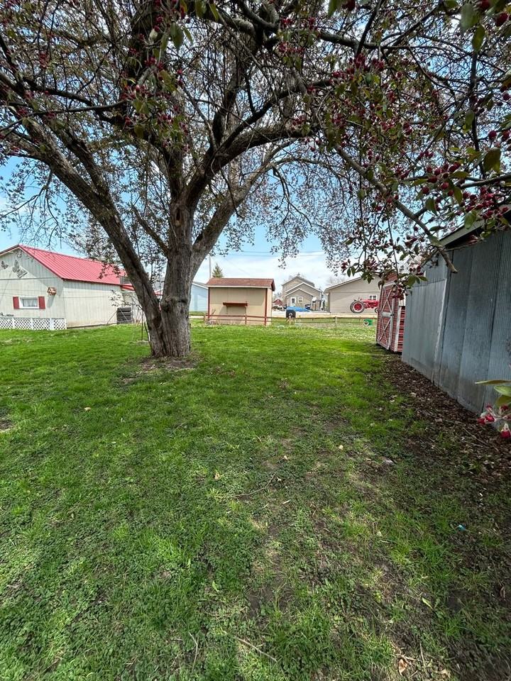 345 N Mill St - Photo 2 of 28