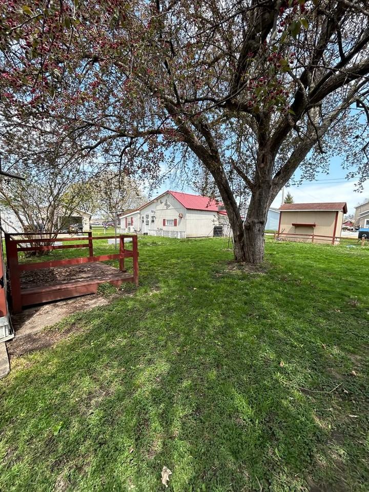 345 N Mill St - Photo 3 of 28