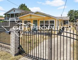 featured image of 2342 Howard St