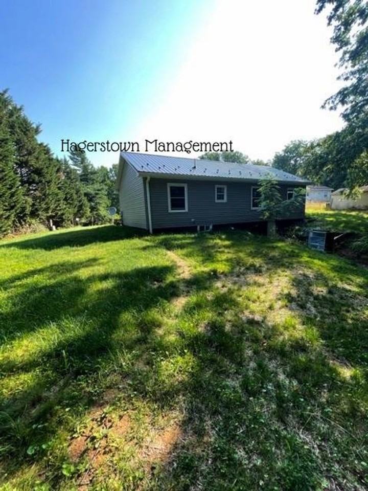 20701 Violet Rd - Photo 2 of 15
