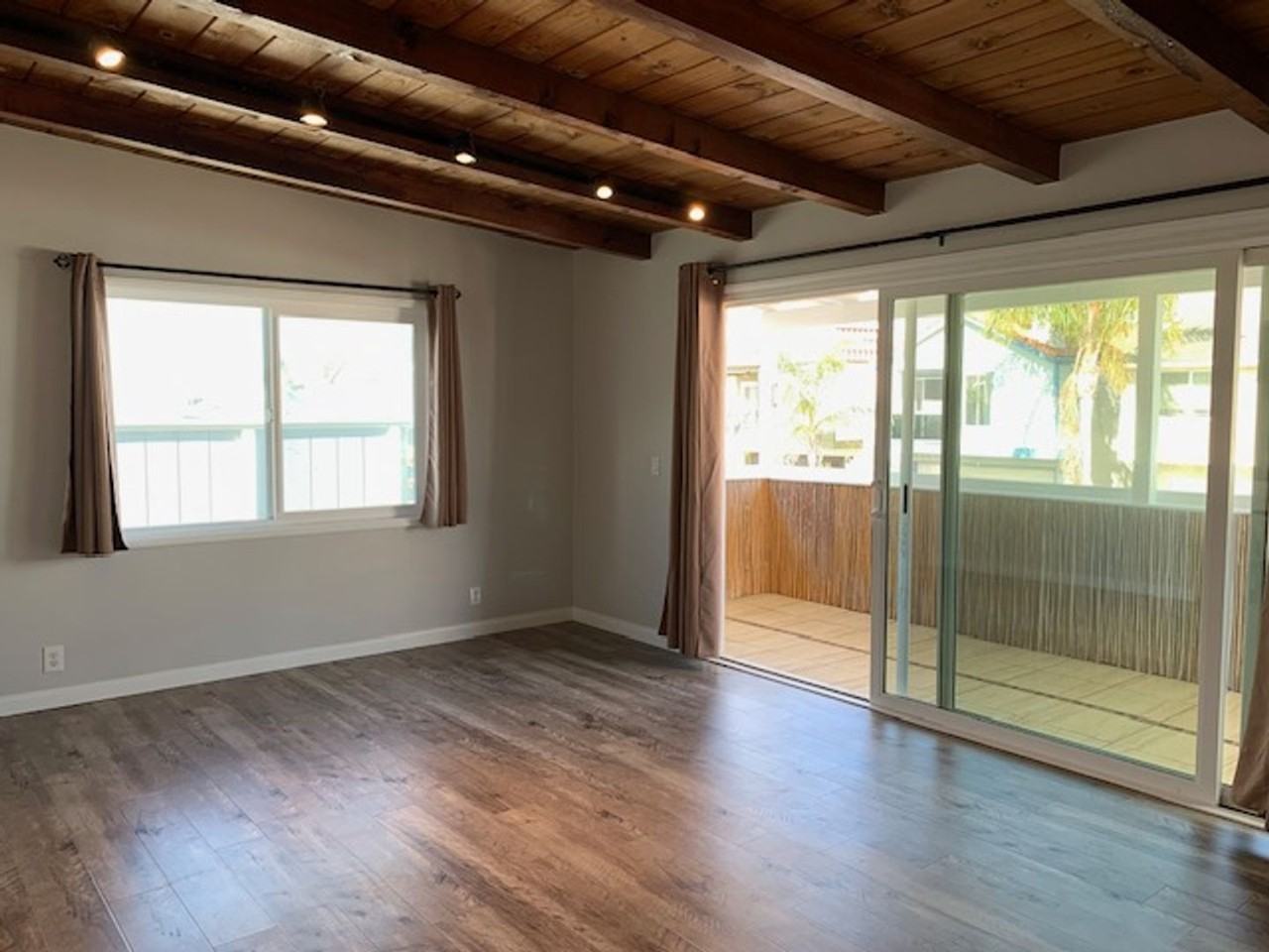 288 Cahuenga Dr - Photo 4 of 29