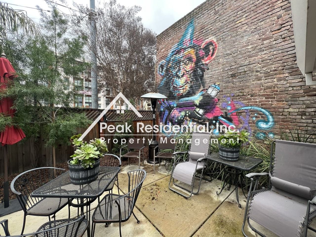 1211 R St - Photo 3 of 19