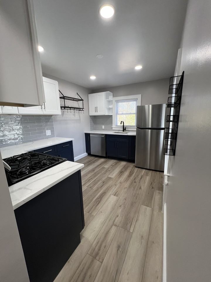 62 Ivy St #B - Photo 3 of 14