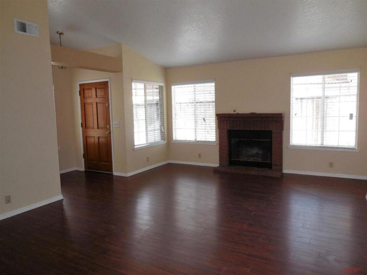 4326 Ridgecrest St - Photo 2 of 7