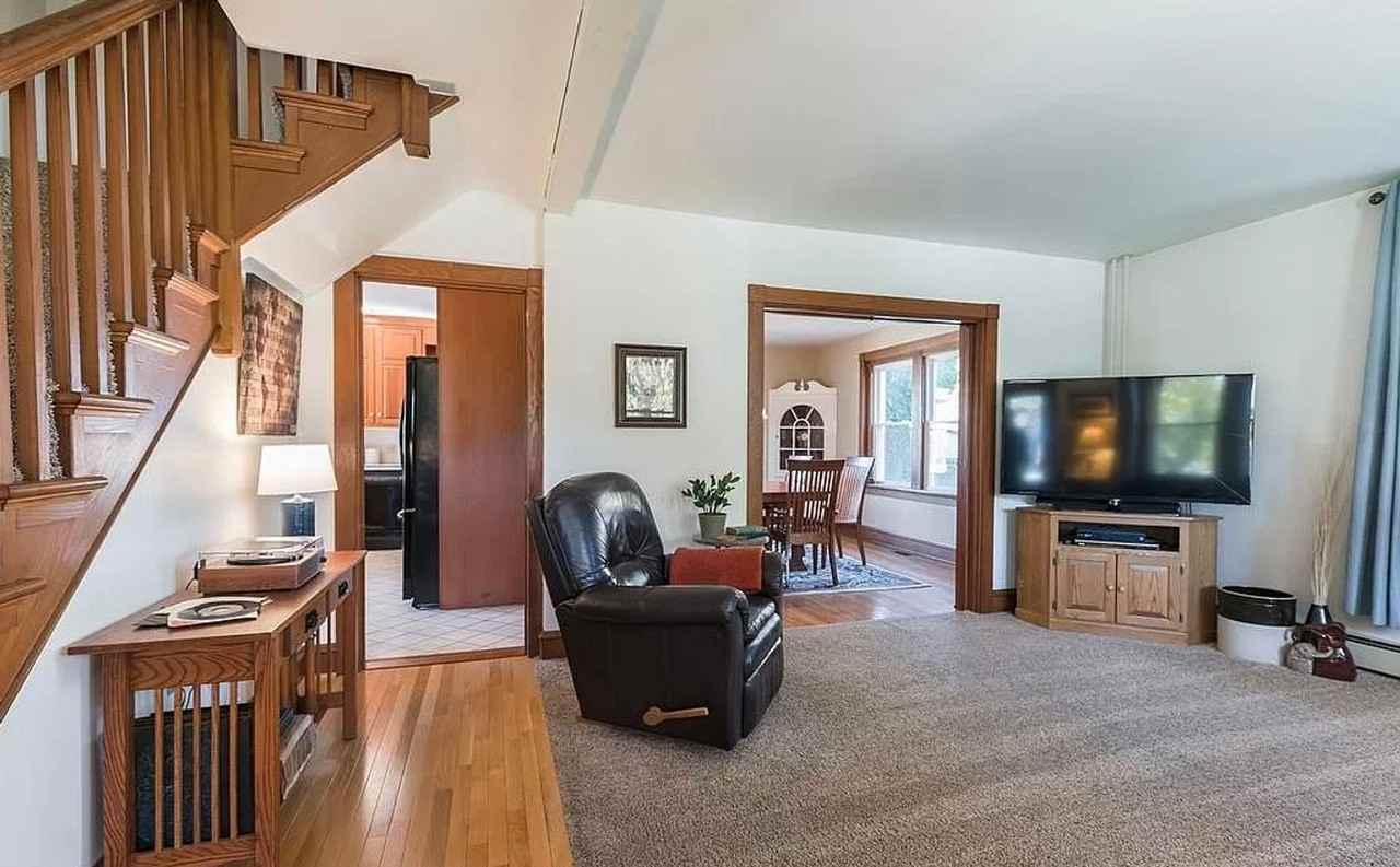 4 S Singer Ave - Photo 3 of 26