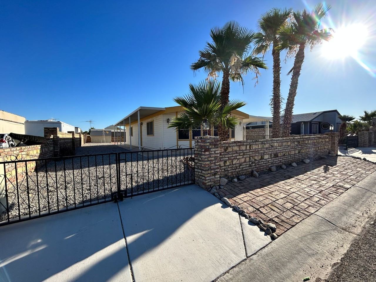 13580 E 48th Dr - Photo 3 of 29