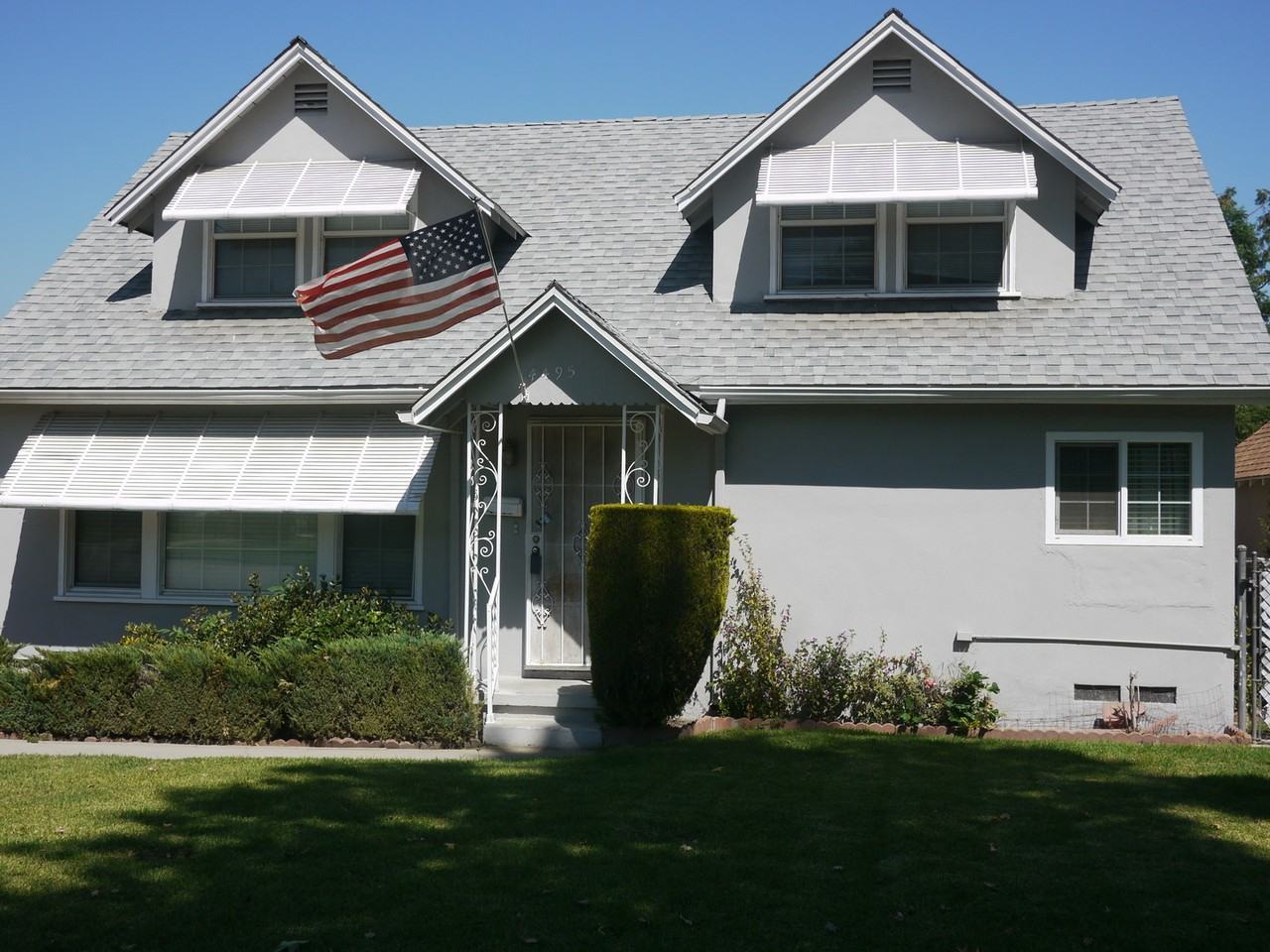 4495 N D St - Photo 2 of 9