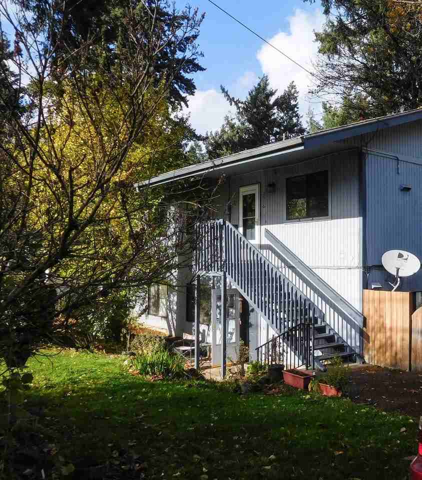 2616 E 18th St - Photo 2 of 16