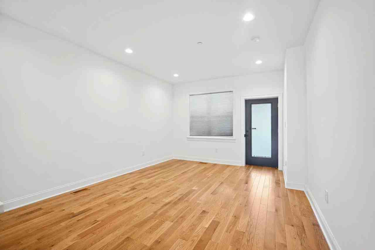 1315 Trinidad Ave Ne #1 - Photo 5 of 25