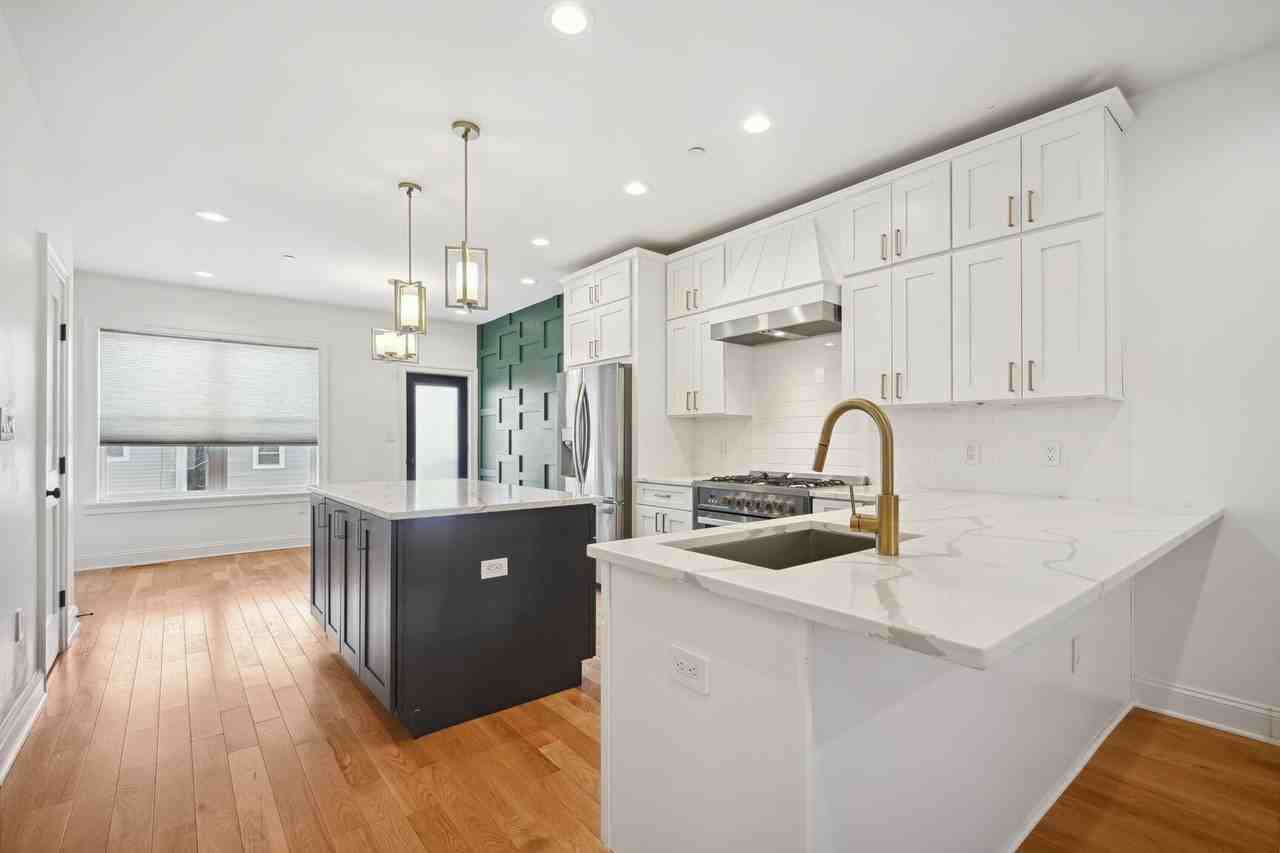1315 Trinidad Ave Ne #1 - Photo 7 of 25