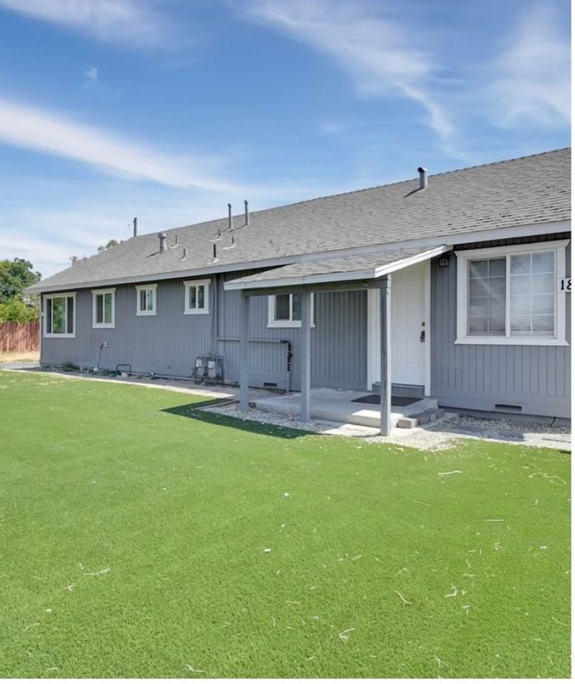 1820 Hile Ave - Photo 2 of 12