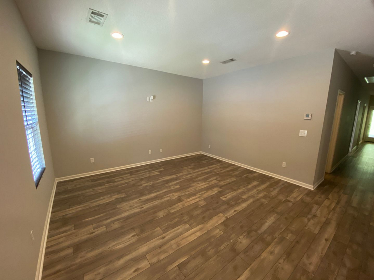 406 Shady Park Cv - Photo 2 of 17