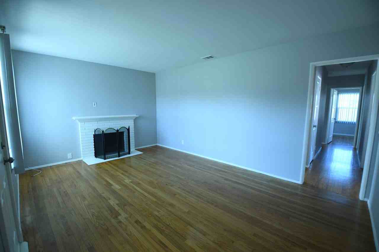 4511 Sharynne Ln - Photo 2 of 27