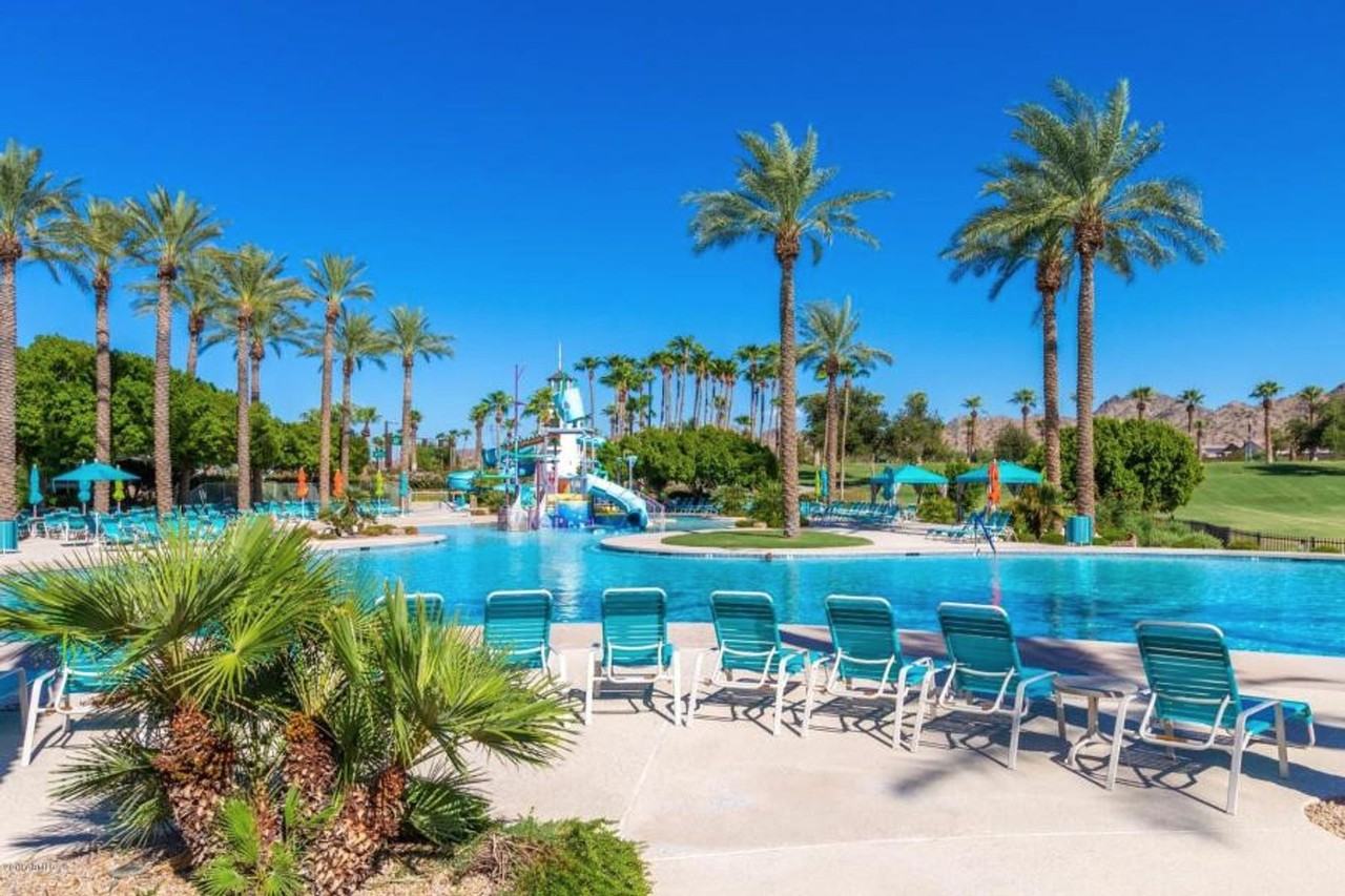 14142 S 177th Dr - Photo 3 of 39