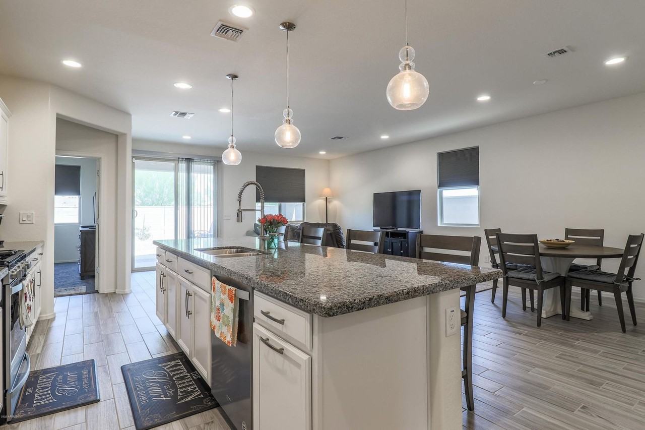 14142 S 177th Dr - Photo 4 of 39