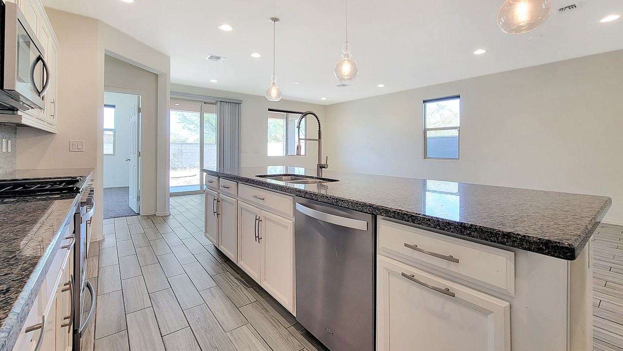 14142 S 177th Dr - Photo 7 of 39