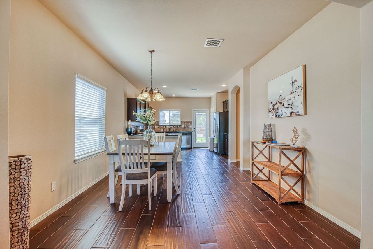 7400 Eagle Vista Dr - Photo 3 of 50