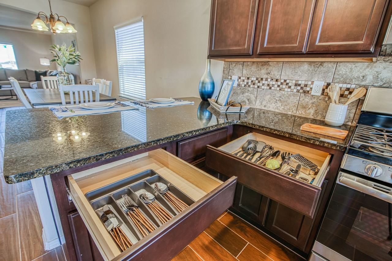 7400 Eagle Vista Dr - Photo 6 of 50