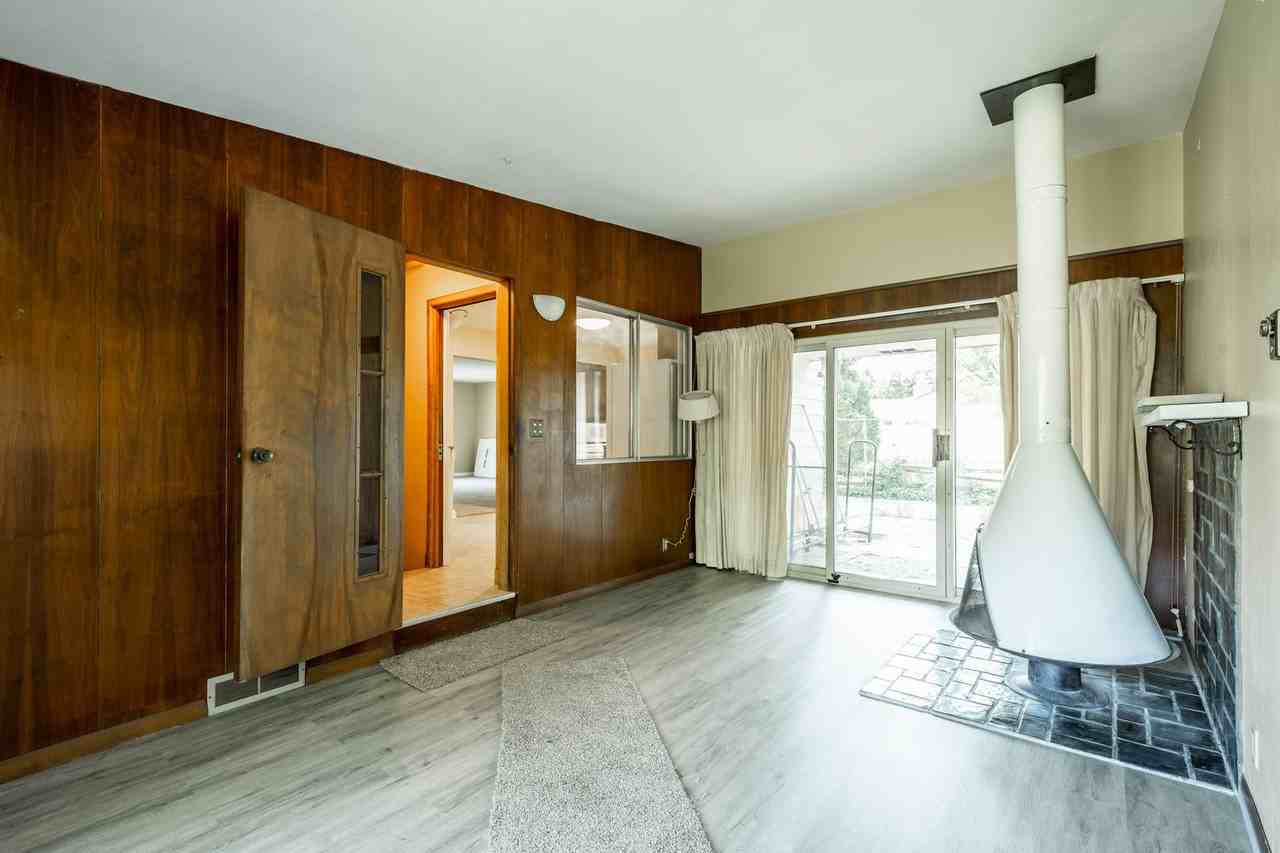 11851 N Springdale Ct - Photo 3 of 34