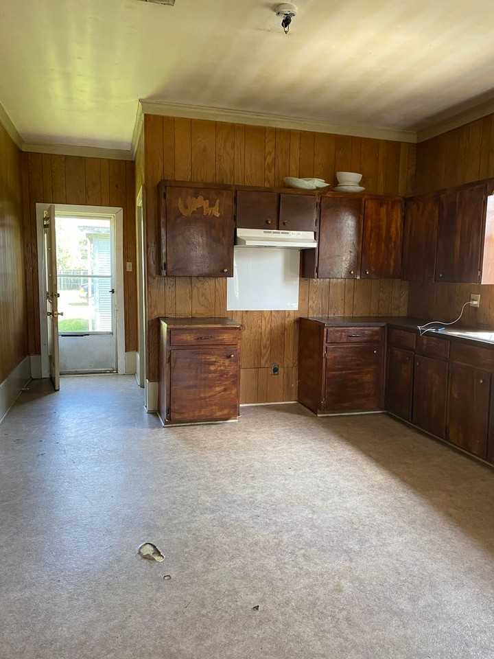 103 Jerry Ln - Photo 3 of 5