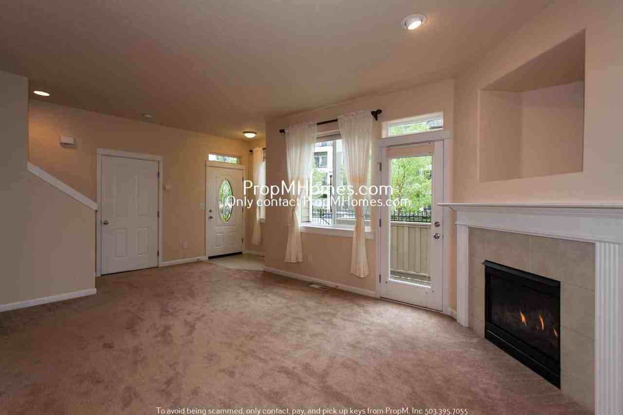 868 Nw Council Dr - Photo 3 of 16