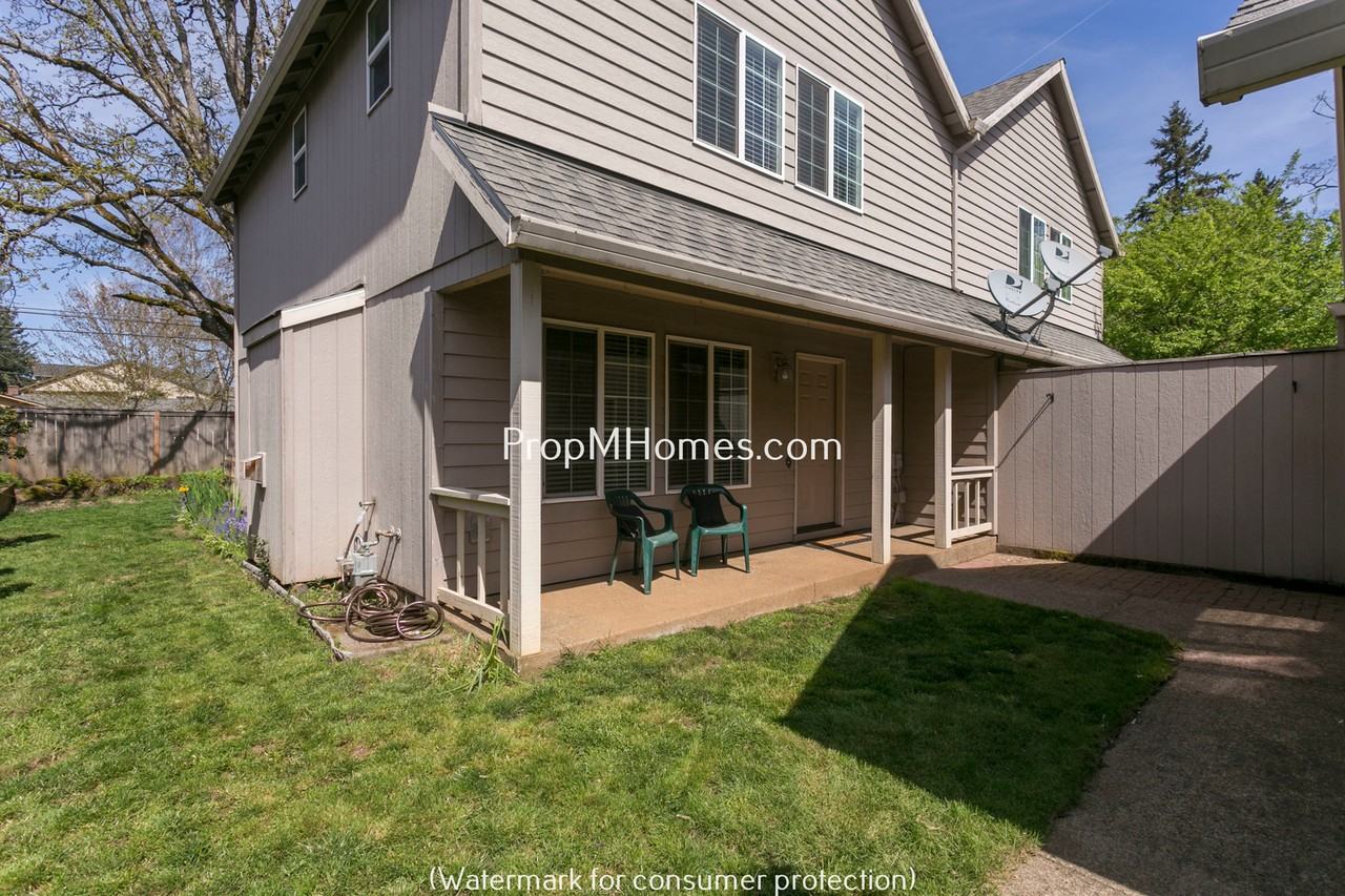 19326 Silverfox Pkwy - Photo 2 of 22