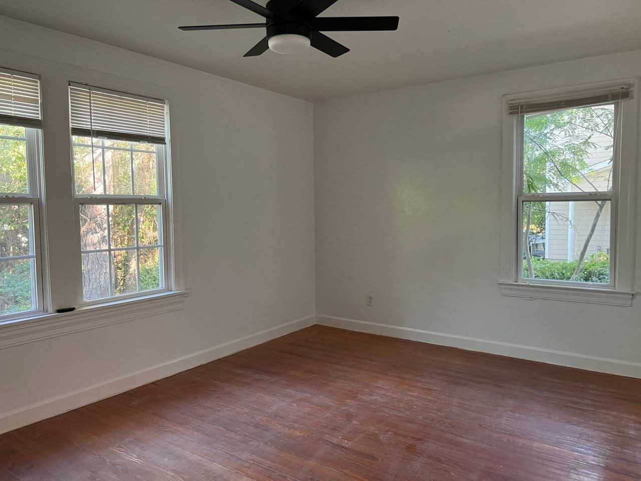 104 Edwards St - Photo 3 of 18