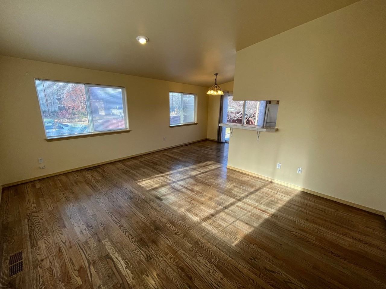 3312 Ne Hoona Dr - Photo 2 of 17