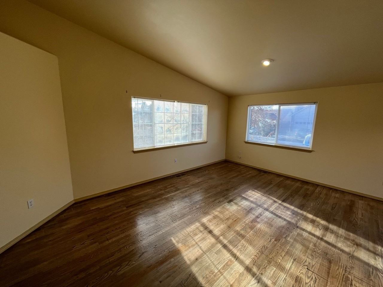 3312 Ne Hoona Dr - Photo 3 of 17