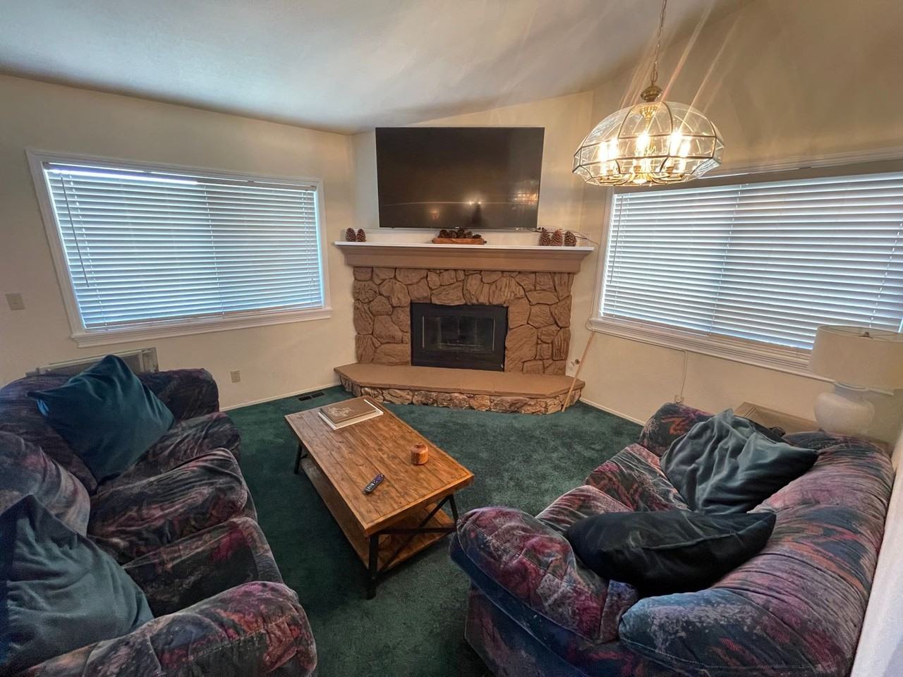 753A Bigler Cir - Photo 4 of 38