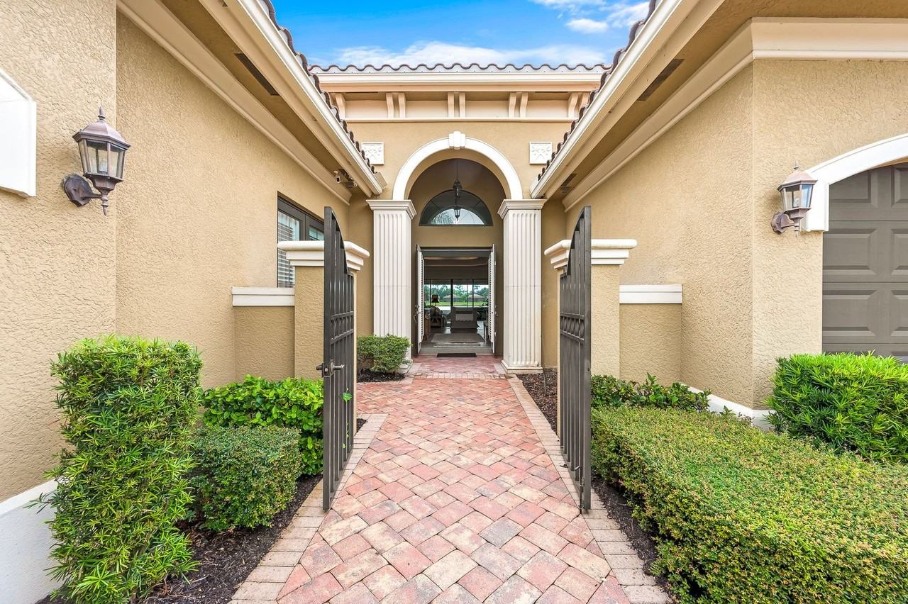 3937 Gibralter Dr - Photo 3 of 50