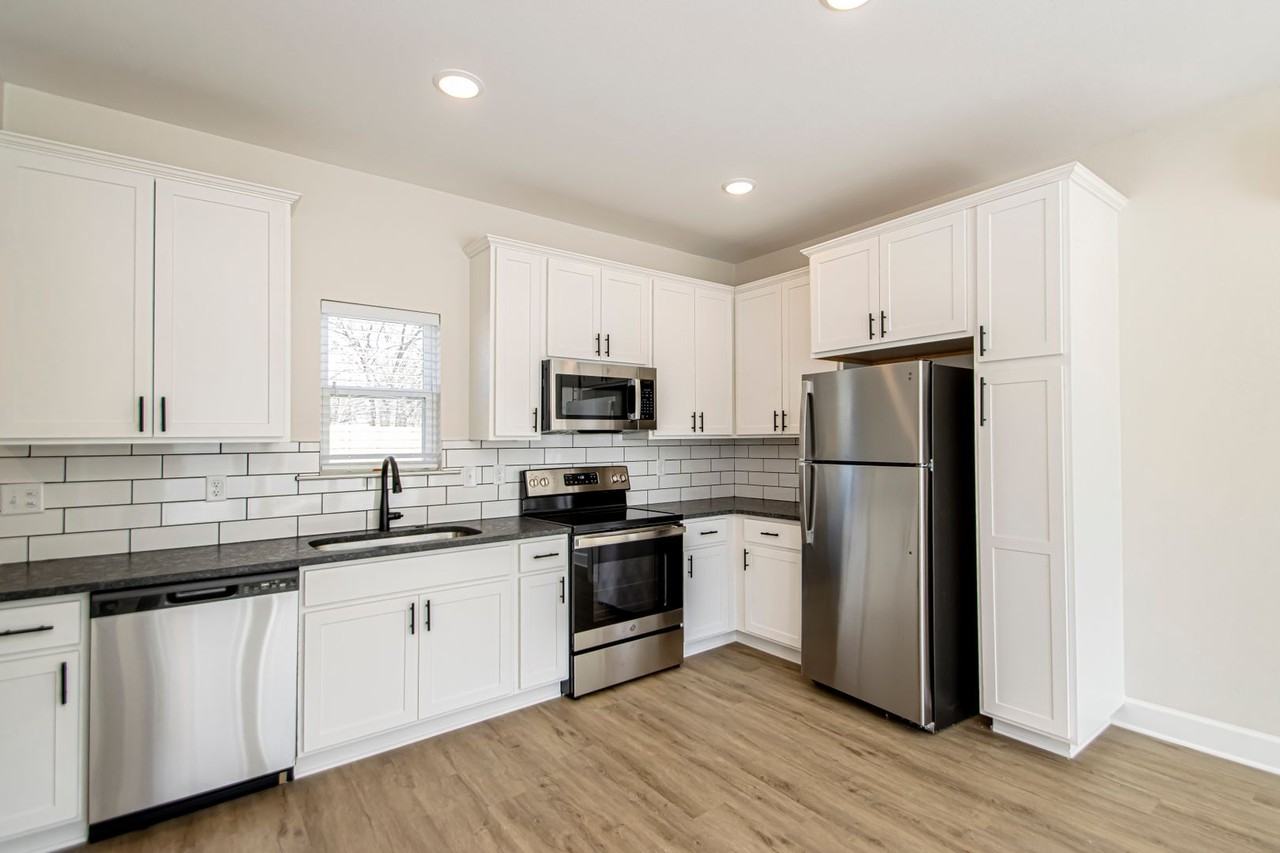 1 Bed Bath Townhome in Rockwater Village - Photo 4 of 17