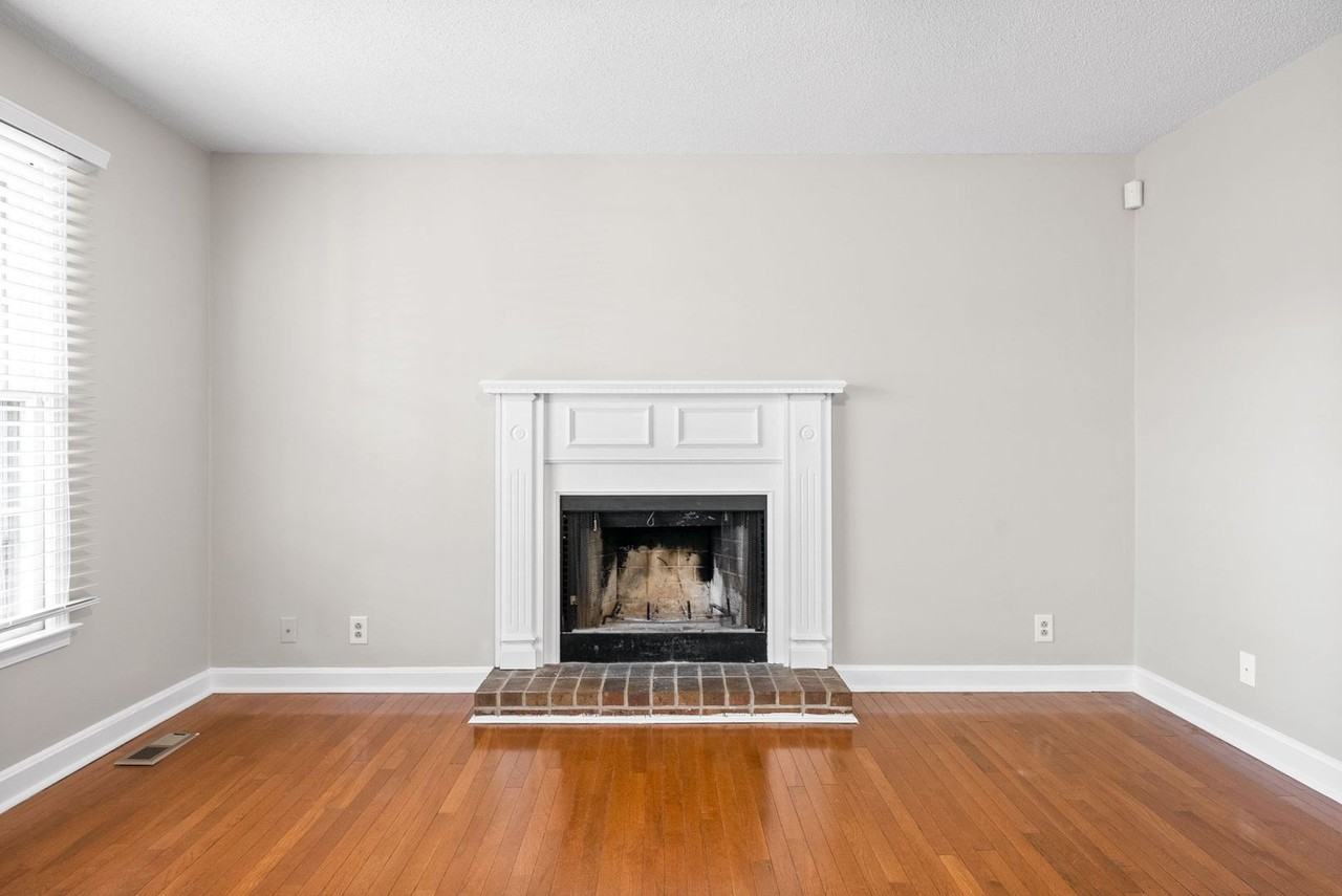 2147 Bauling Ln - Photo 5 of 31