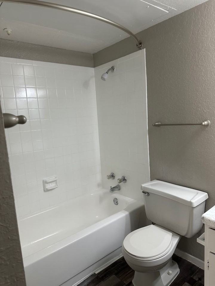 1205 Park Vista Dr #2501 - Photo 2 of 4